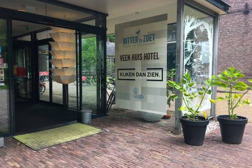 De entree van Hotel Restaurant Bitter en Zoet