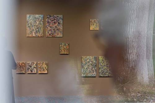 Abstracte landschappen (olieverf) in het bijgebouw van het verenigingsgebouw